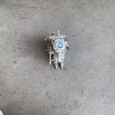 Un buon prezzo. Motore Isuzu 4JG2T Pompa di carburante giapponese originale in linea