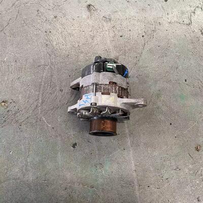 Un buon prezzo. Gruppo generatore diesel giapponese originale 6HK1 Euro 3, condizioni di magazzino, motore usato, blocco lungo in linea